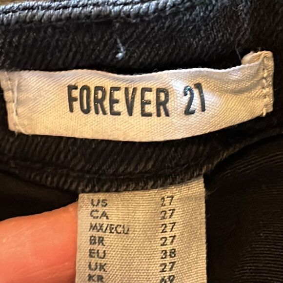 Womens’ Forever 21 Ripped Mom Jeans Size 4 or (27) - Picture 5 of 6